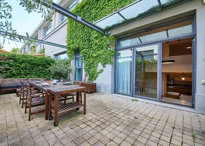 Ampia Casa Indipendente Con Giardino Privato